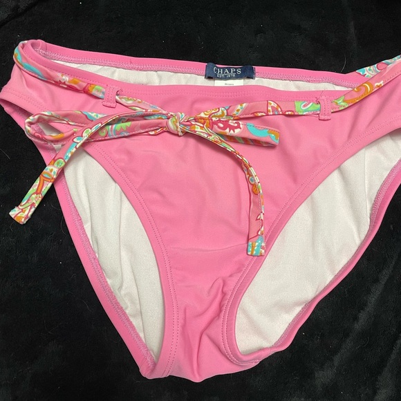 Chaps. Tankini set. - Picture 3 of 4